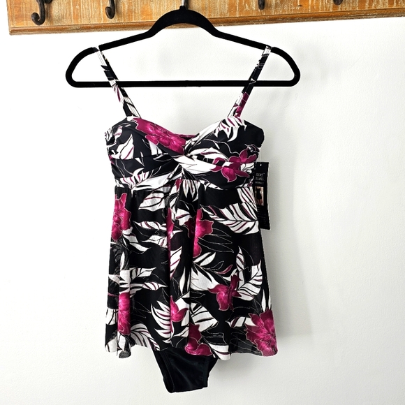 Shore Shapes One Piece - Picture 2 of 13